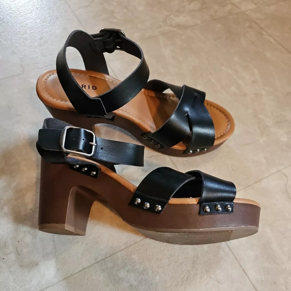 Torrid Platform Sandals, Criss Cross,Black,Size 8.5 Wide